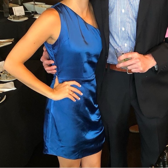 Elegant Blue Satin Dress - Picture 2 of 2